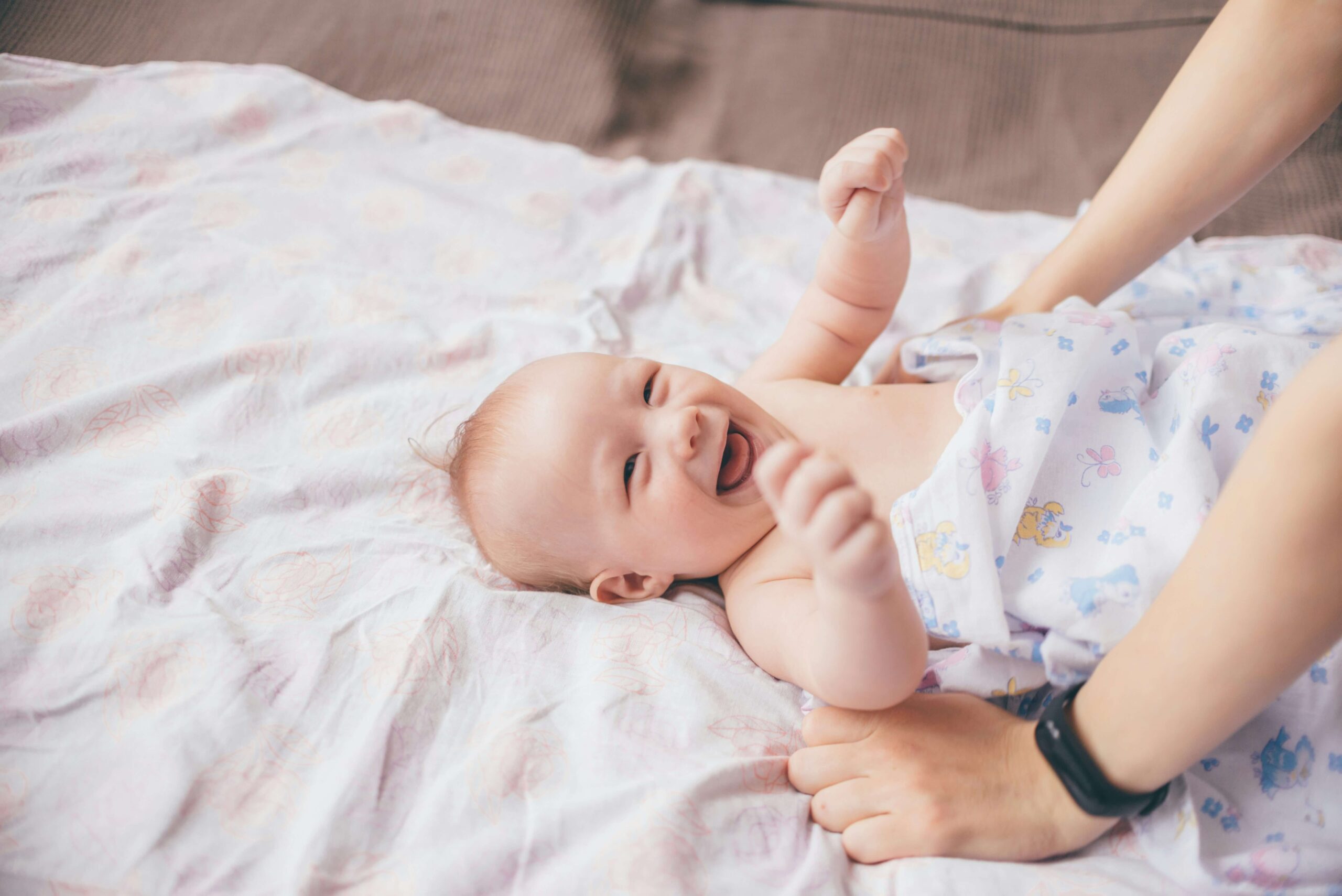 Il massaggio neonatale: un gesto d’amore che favorisce il benessere del bambino